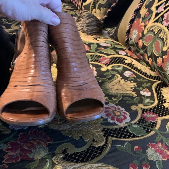 PaulGreen open top bootie - Picture 2 of 5